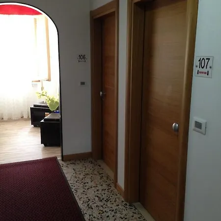 Hotell Ginevra 3*